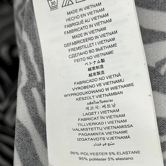 Michael Michael Kors Womens Printed Twist Keyhole stretchy top LG & SM BLK/WHT - Picture 7 of 8